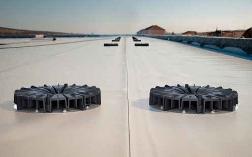 Jumta vakuuma noteksistēmas piltuves uz plakana jumta